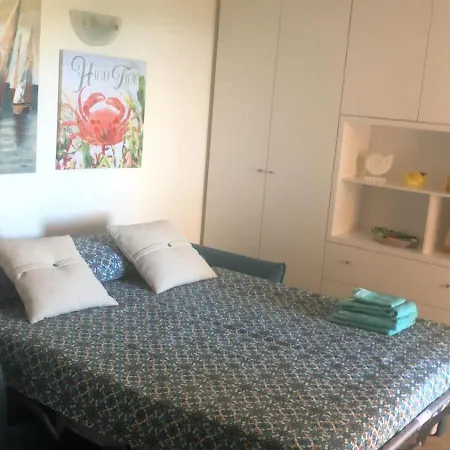 Apartment Con Terrazzo Vista Mare *